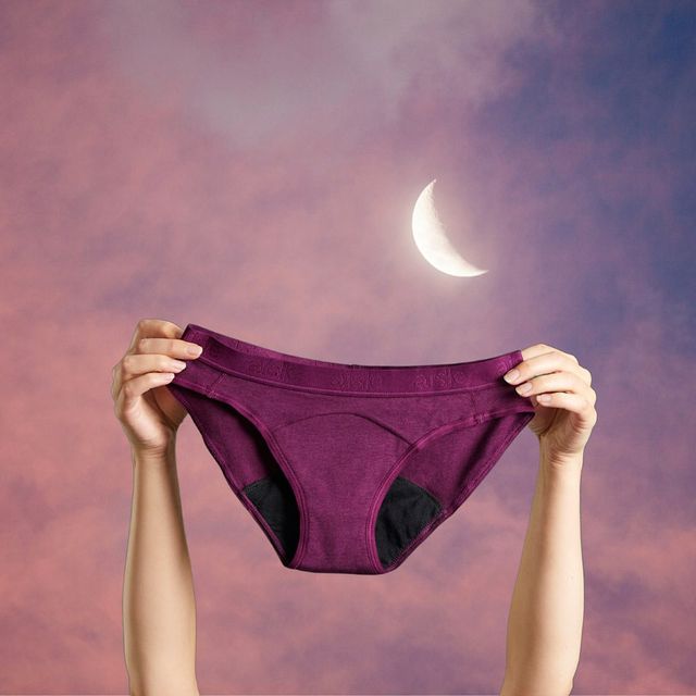 Hanes Women's 3pk Comfort Period And Postpartum Moderate Leak