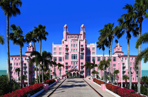 best pink hotels don cesar veranda