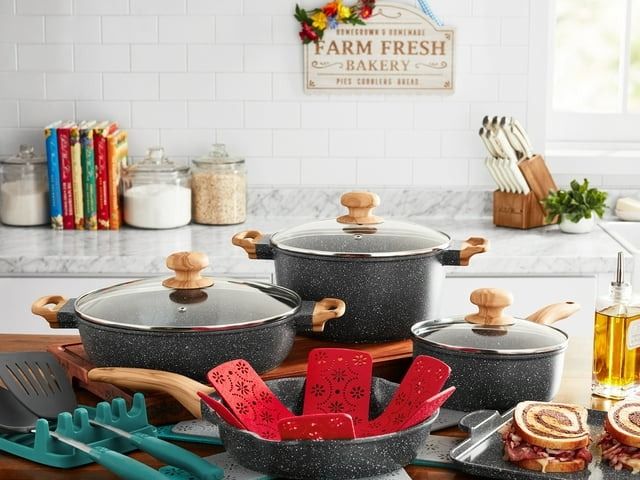 Why Cooks Everywhere Love Ree Drummond's Kitchen Line
