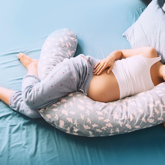 5 Best Organic Pregnancy Pillows In 2024 - The Good Trade