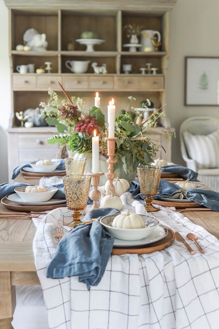 20 Best Pumpkin Centerpieces for a Gorgeous Fall Table