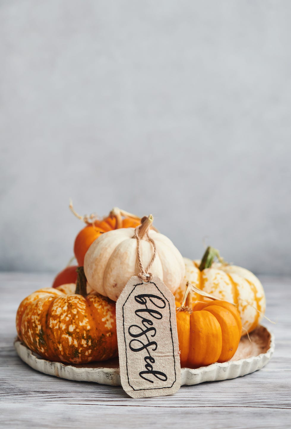 20 Best Pumpkin Centerpieces for a Gorgeous Fall Table