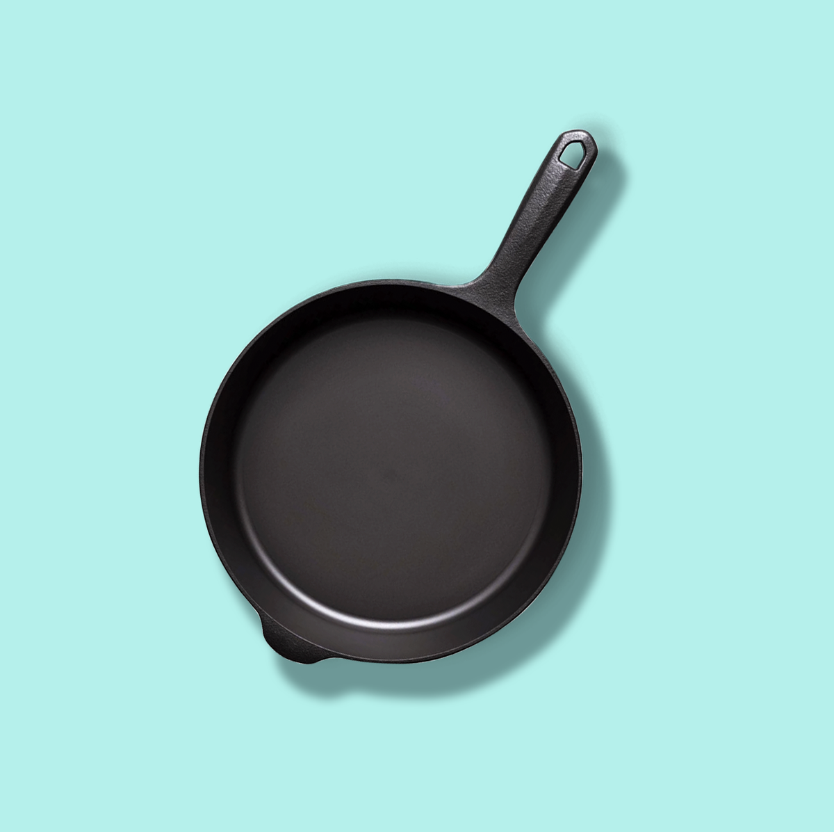 https://hips.hearstapps.com/hmg-prod/images/best-reviewed-cast-iron-skillets-of-2019-1575661432.png?crop=0.652xw:1.00xh;0.175xw,0&resize=1200:*