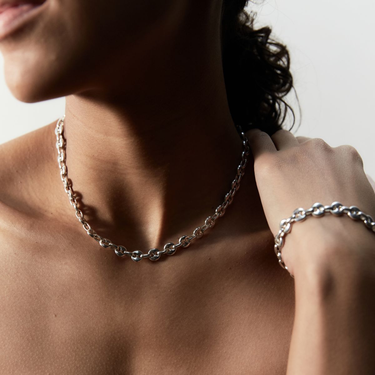 The 5 Best Pieces of Smart Jewelry You Can Buy