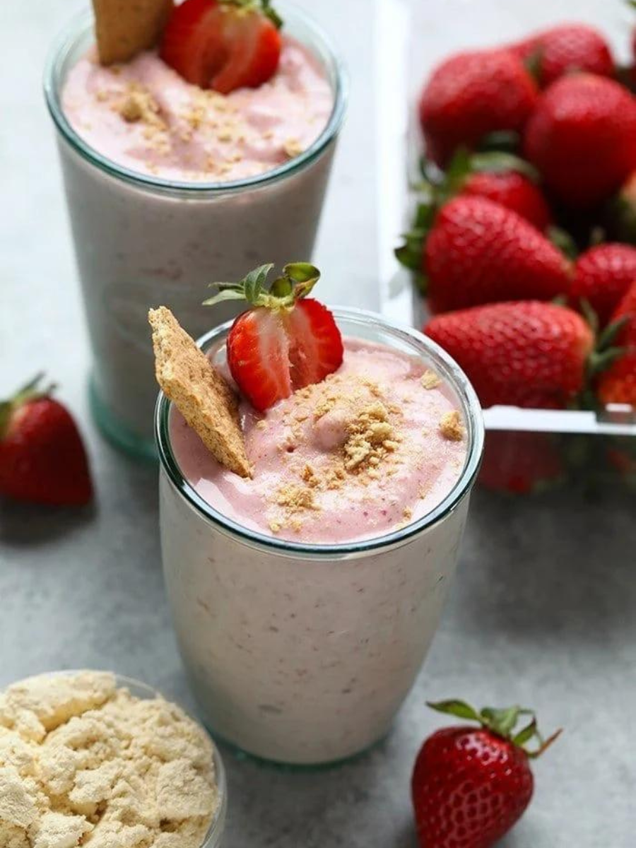 best smoothies for weight loss, fitfoodiefinds, strawberry cheesecake protein smoothie