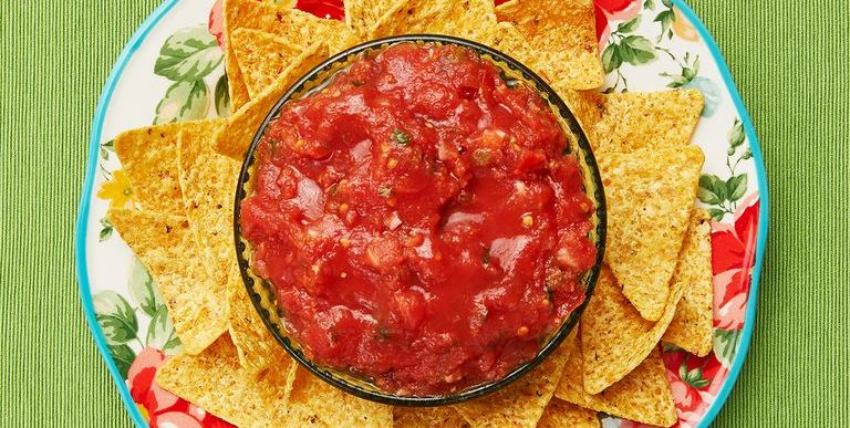 How to Make Ree's Favorite Restaurant-Style Salsa