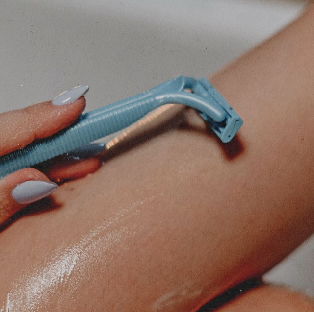 7 Best Women's Reusable Razor Brands For a Clean Shave & Cleaner