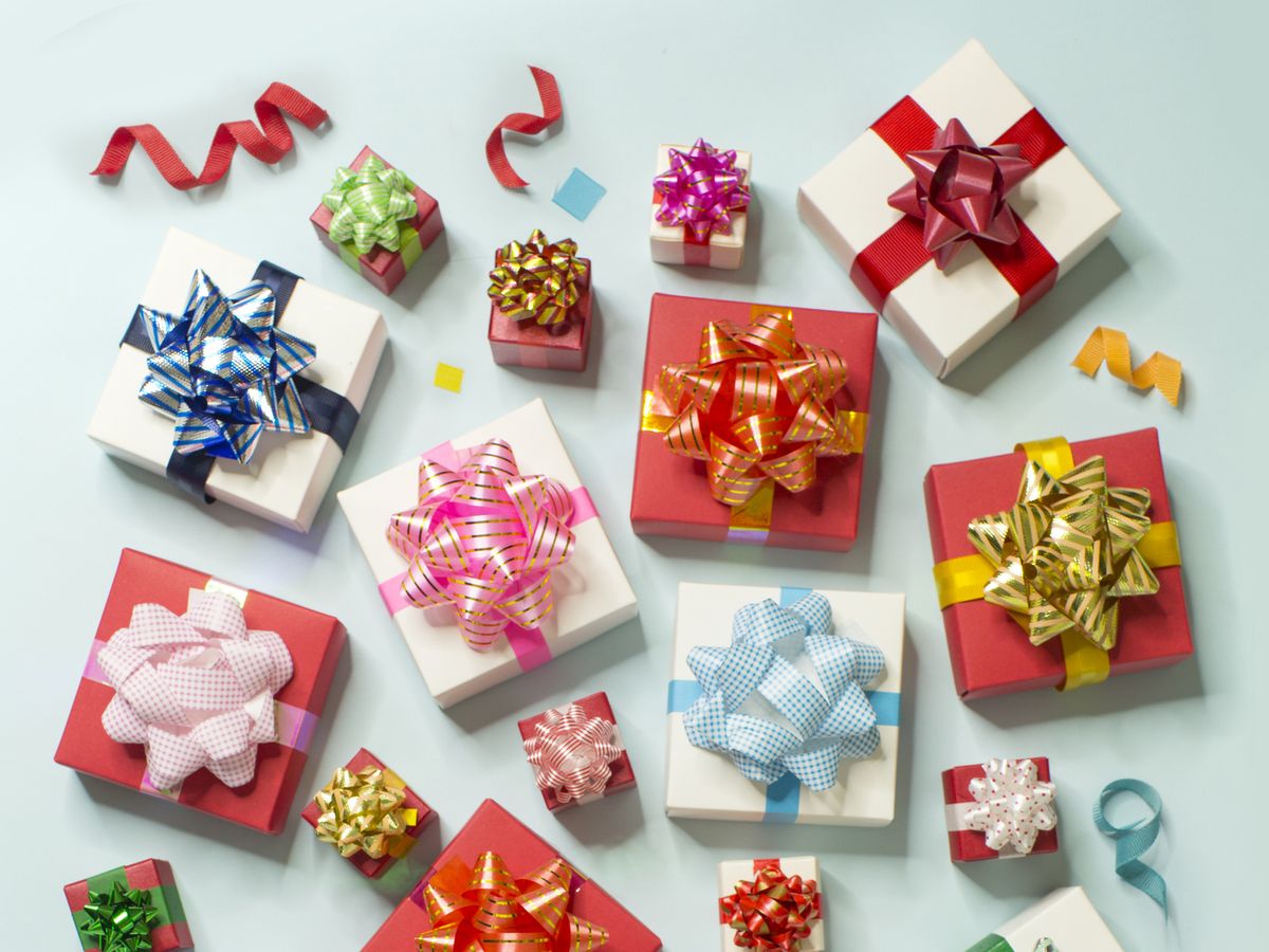 15 Best Places to Buy Gift Wrapping Paper in 2021 - Best Wrapping