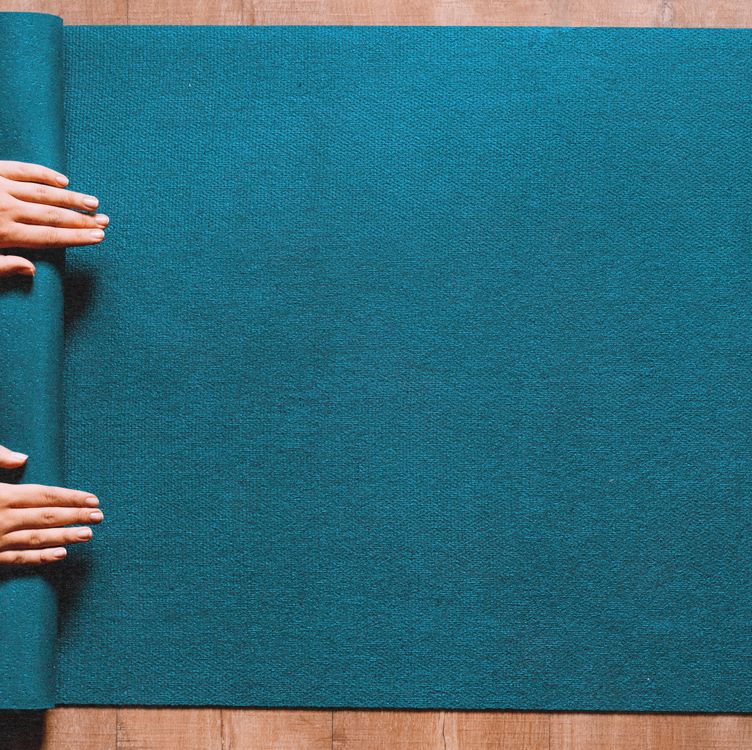 Yoga Towel Anti-slip Grip Dots Yoga Mat Workout Towel with Storage
