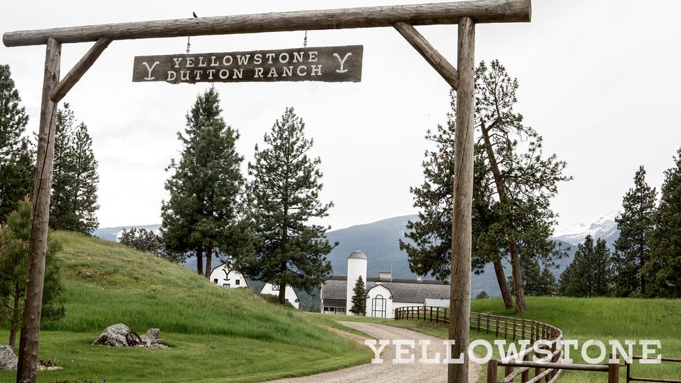 best zoom backgrounds   yellowstone dutton ranch