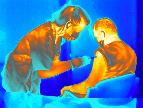 https://www.nationalgeographic.com/content/dam/science/2020/12/04/best2020/best2020-12.jpg Een proefpersoon krijgt een gekoeld COVID19vaccin ingespoten dat werd ontwikkeld aan de Engelse Oxforduniversiteit De fotograaf gebruikte een thermografische camera om te laten zien hoe lichaamstemperatuur een aanwijzing kan zijn voor een coronabesmetting De temperatuur wordt weergegeven op een kleurschaal die loopt van blauw voor lage temperaturen naar oranje voor hoge temperaturen