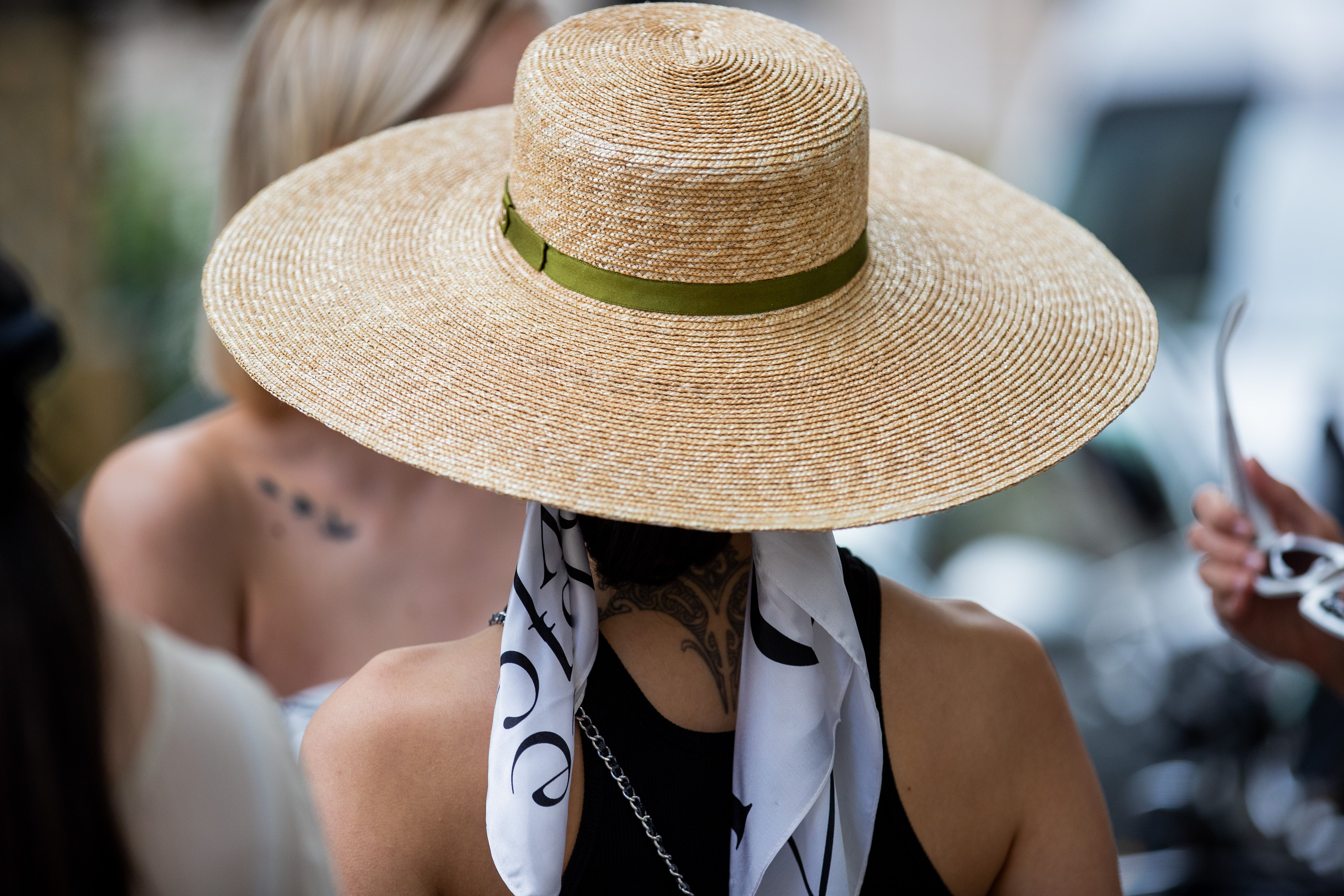 Summer floppy hats store female