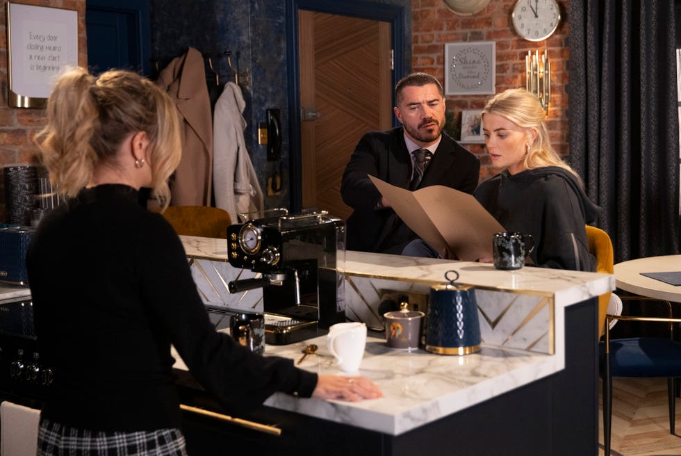 bethany platt, sarah barlow, adam barlow, coronation street