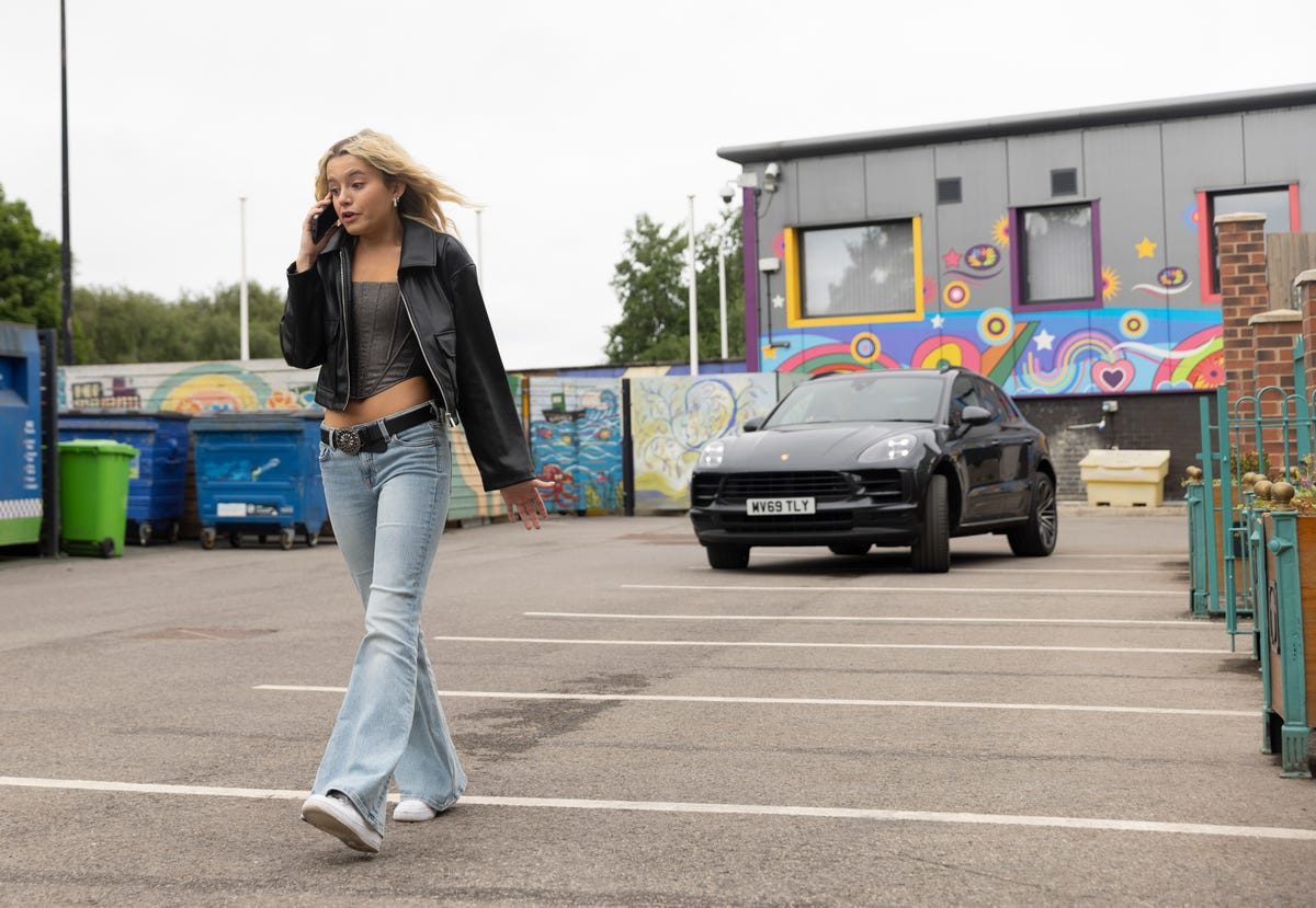 Coronation Street Soap Scoop! Pregnancy mystery revealed