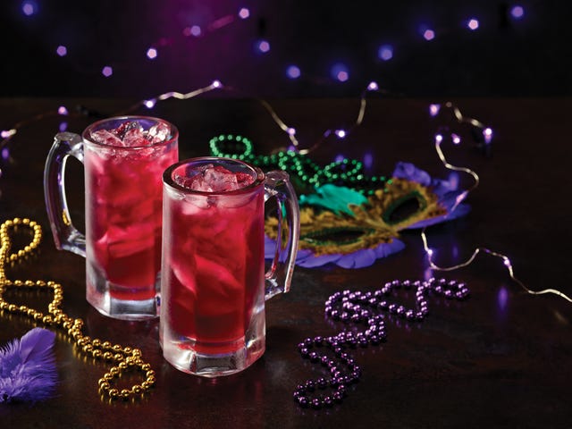 Drink, Alcoholic beverage, Distilled beverage, Cocktail, Liqueur, Wine cocktail, Highball glass, Pink lady, Liquid, Club, 