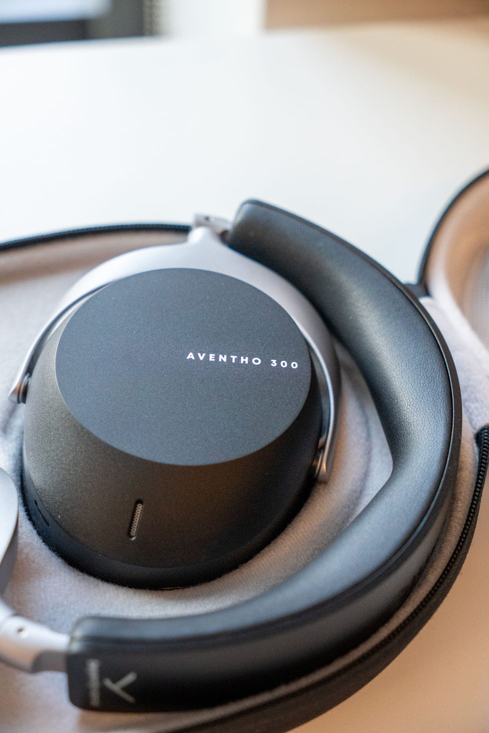 beyerdynamic aventho 300 headphones review