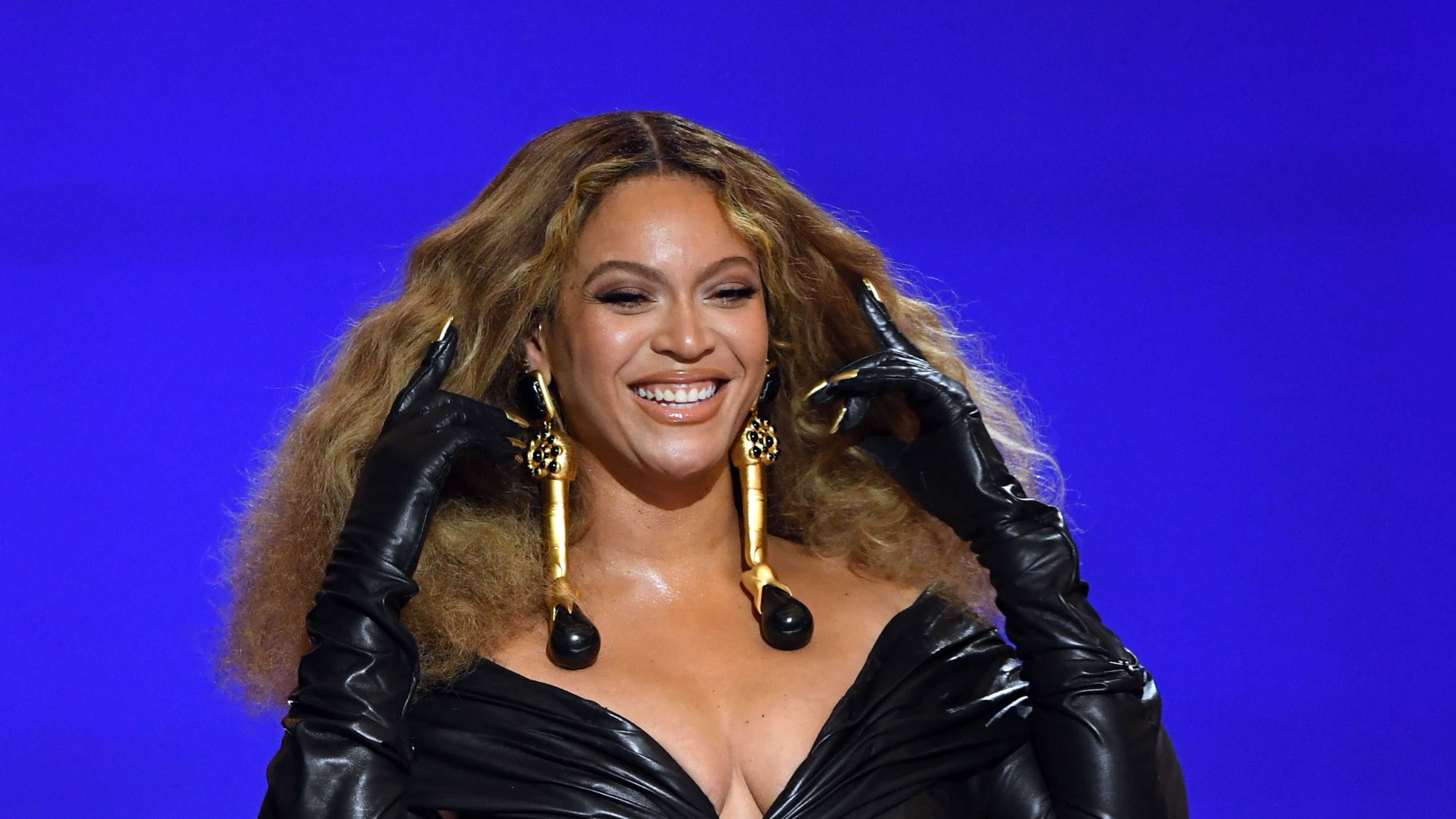 Beyoncé, Blue Ivy's Tour Photo Shocks Fans