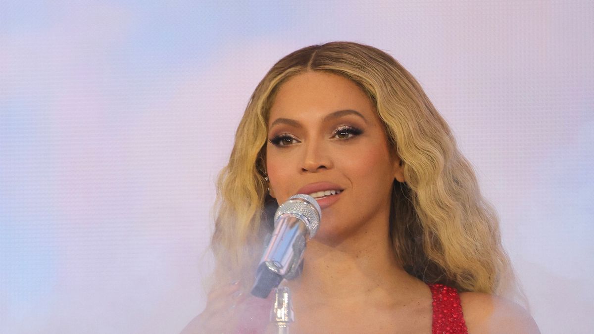 preview for Beyonce Performs At Atlantis The Royal Hotel In Dubai