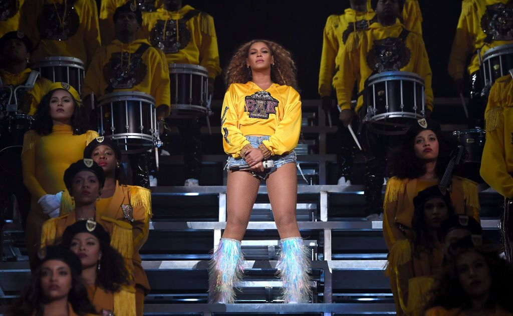 Beyoncé al Coachella con gli stivali louboutin