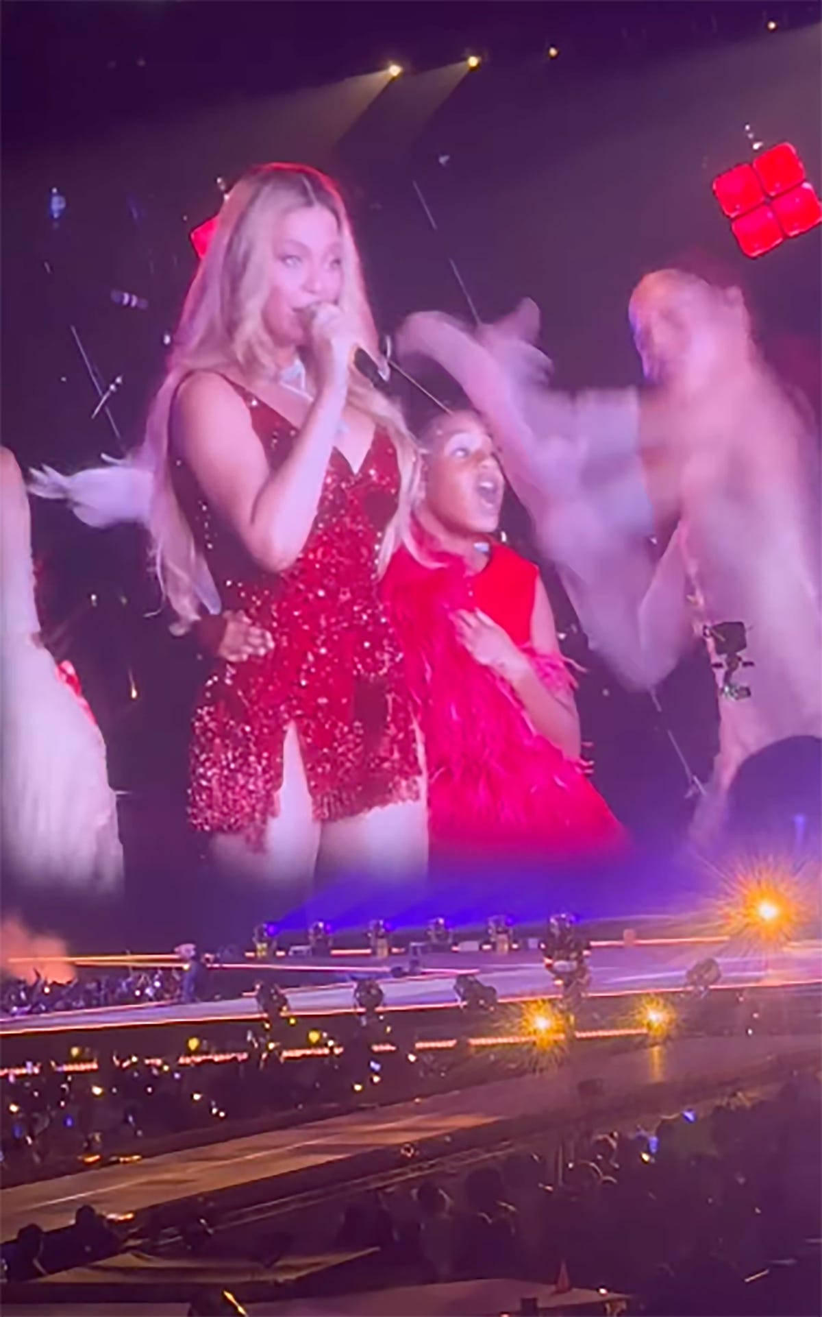 preview for "Everything is Love" for Beyoncé and Jay-Z