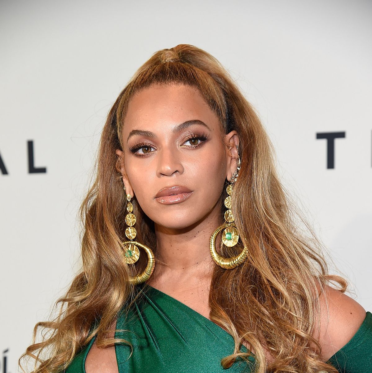 1200px x 1204px - BeyoncÃ© to re-record part of album following backlash over lyric