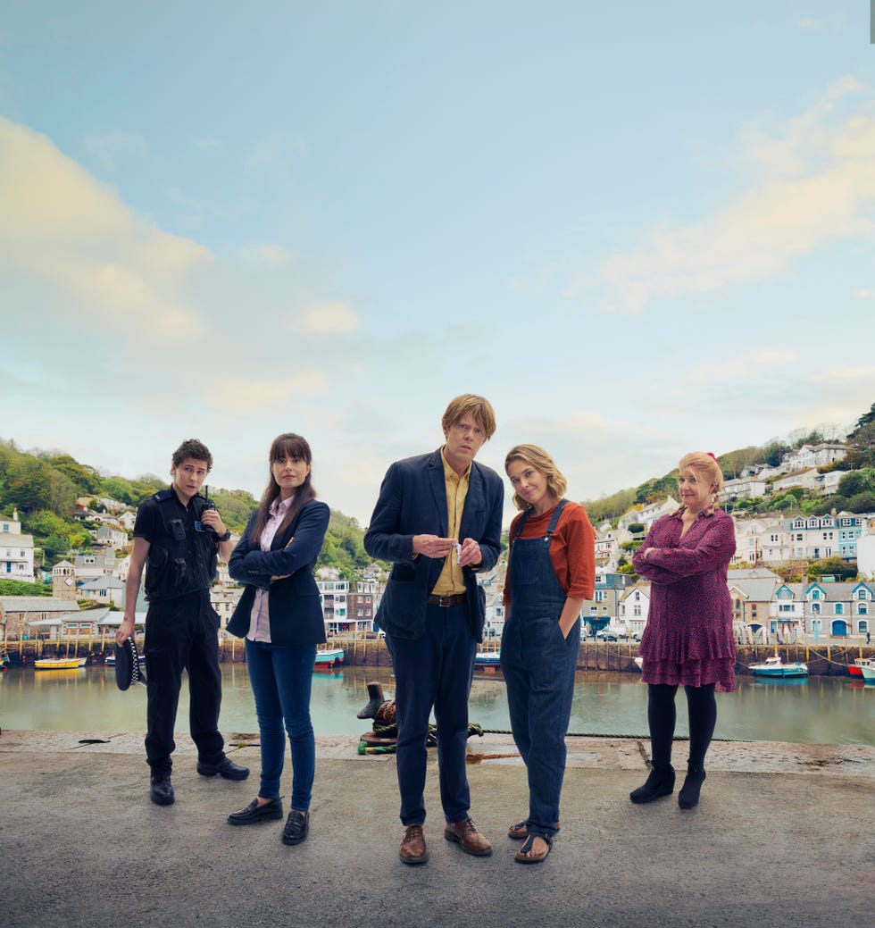kris marshall as di humphrey goodman, sally bretton as martha lloyd, zahra ahmadi as ds esther williams, dylan llewellyn as pc kelby hartford and felicity montagu as office support margo martins, beyond paradise