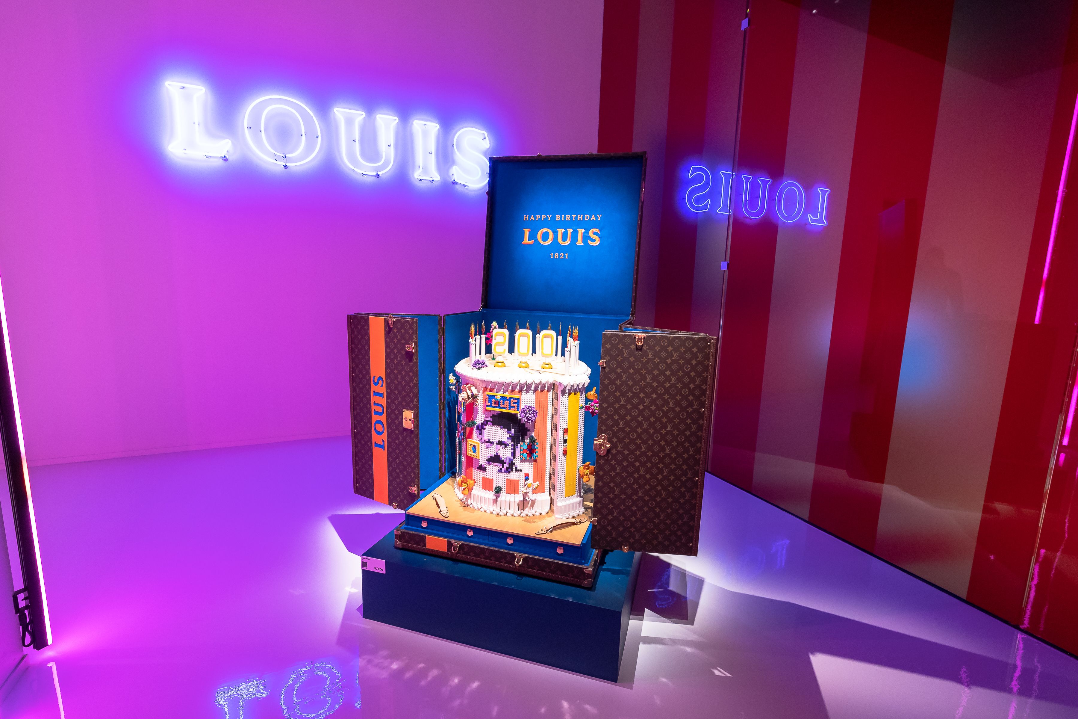 Louis Vuitton 200th anniversary advertisement - Malle2luxe