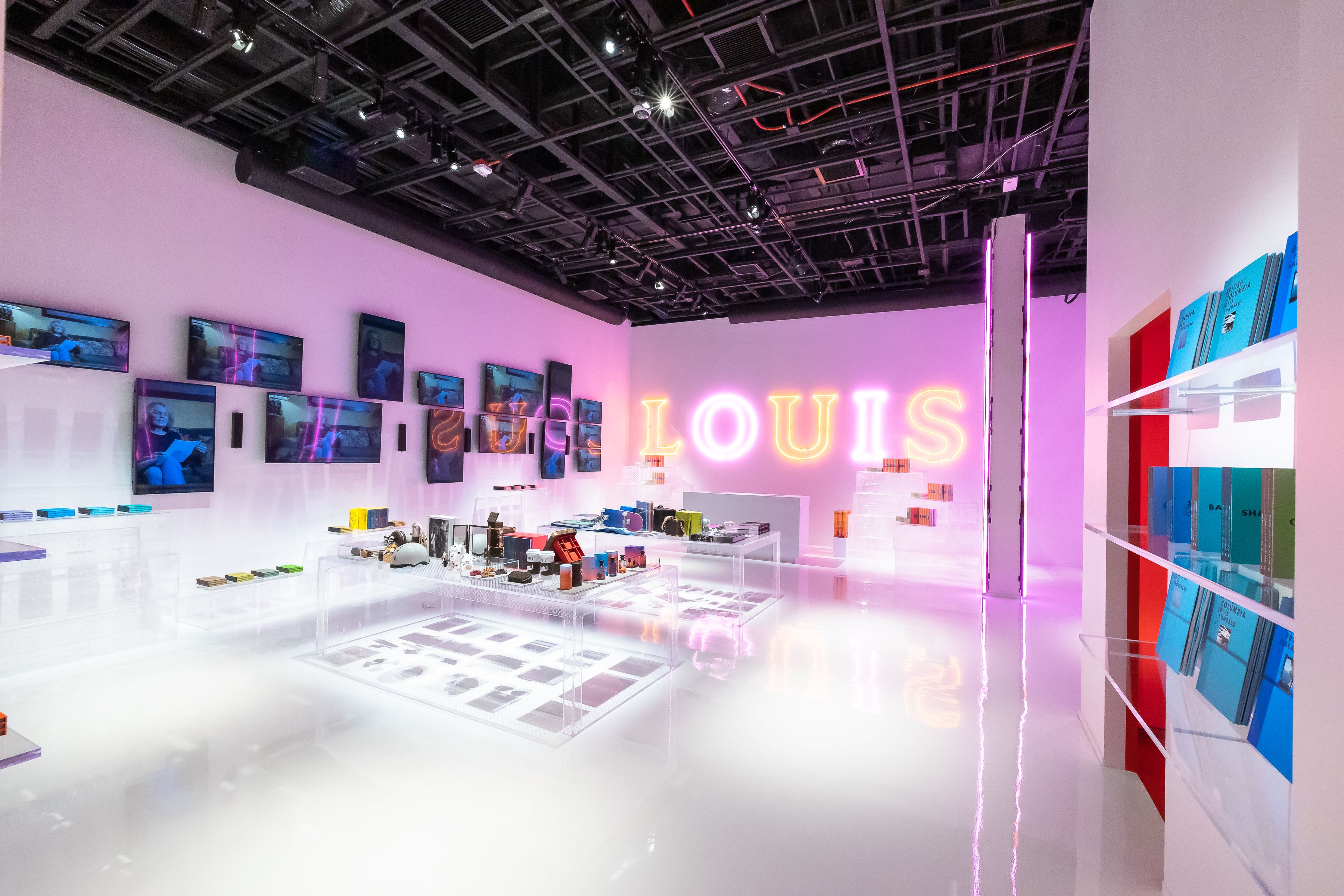 Louis Vuitton's '200 Trunks, 200 Visionaries' Exhibit Arrives in L.A. – WWD