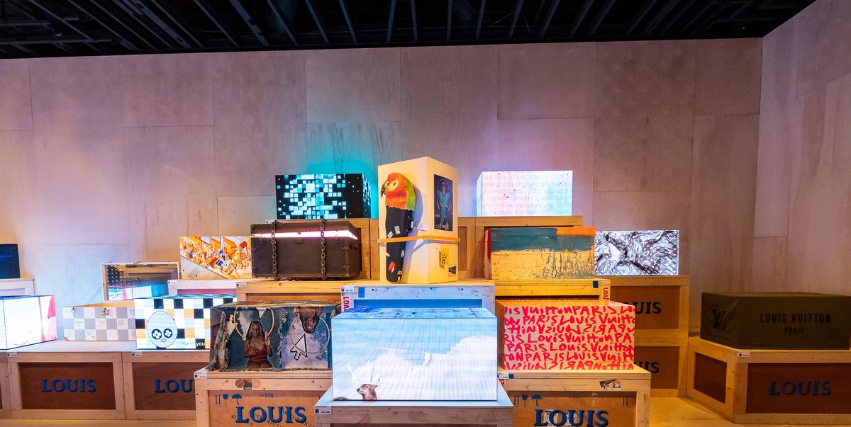 Louis vuitton boxes decor  Vuitton box, Louis vuitton, Decorative boxes