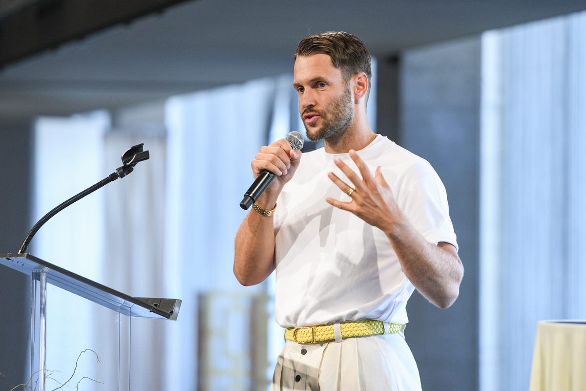 Simon Porte Jacquemus Receives the 2024 Couture Council Award for Artistry of Fashion