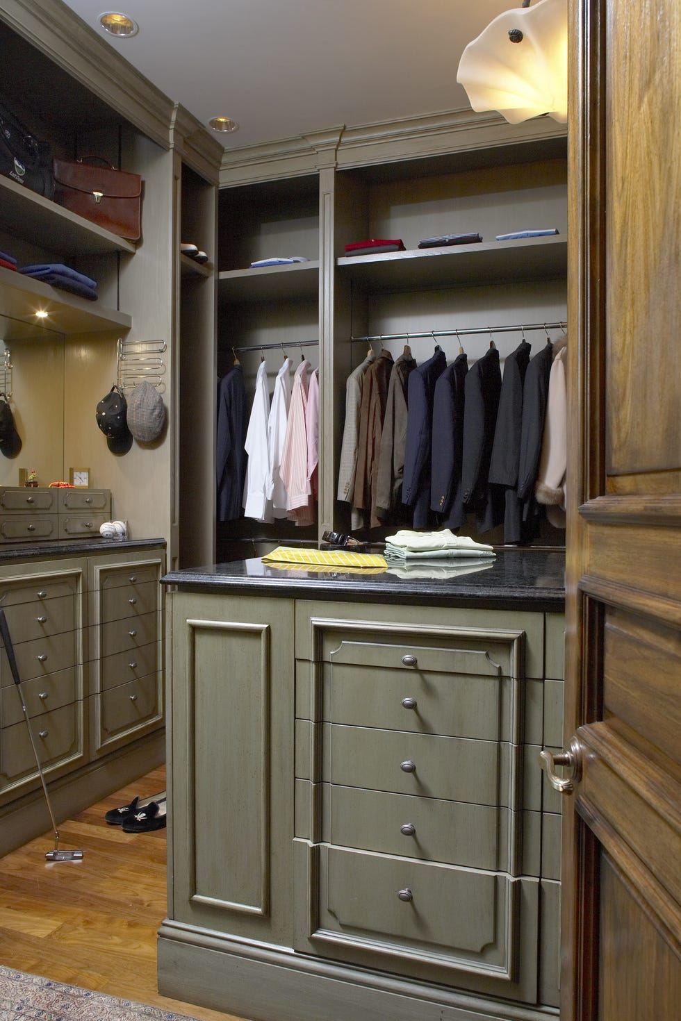 Room, Furniture, Closet, Cabinetry, Cupboard, Wardrobe, Countertop, Interior design, Drawer, Building, 