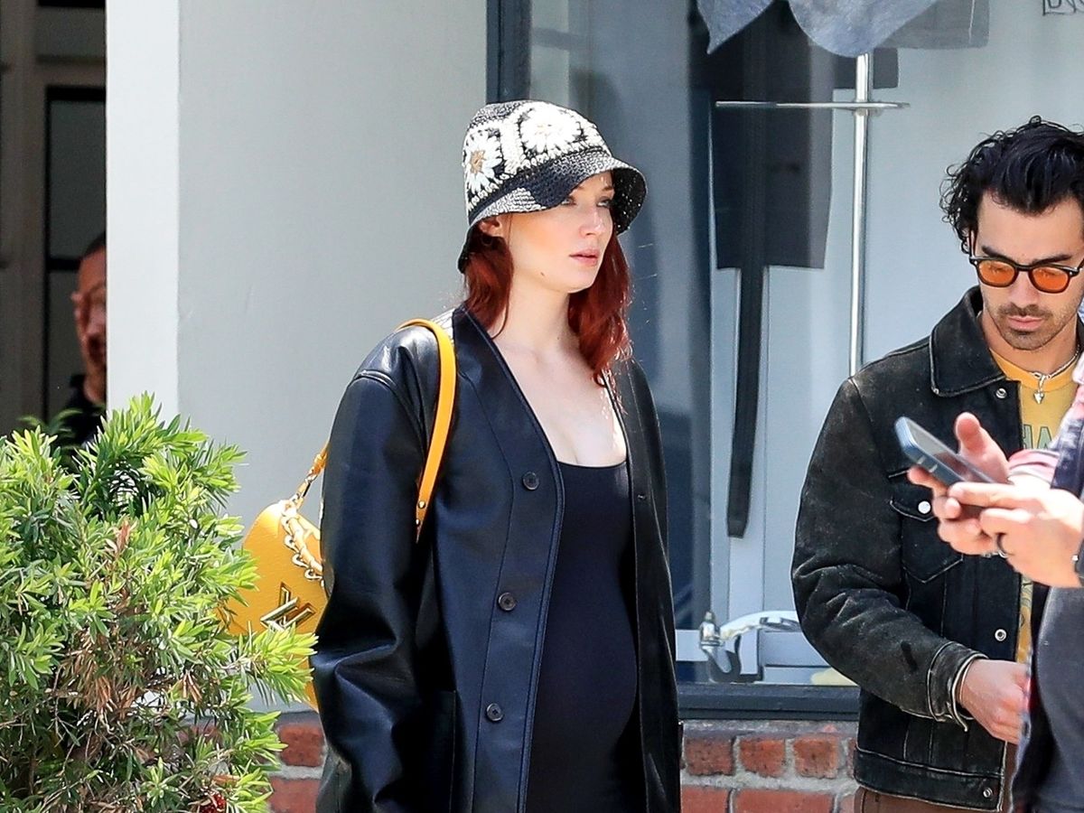 Sophie Turner's Crochet Bucket Hat Is Summer's Go-To Accessory