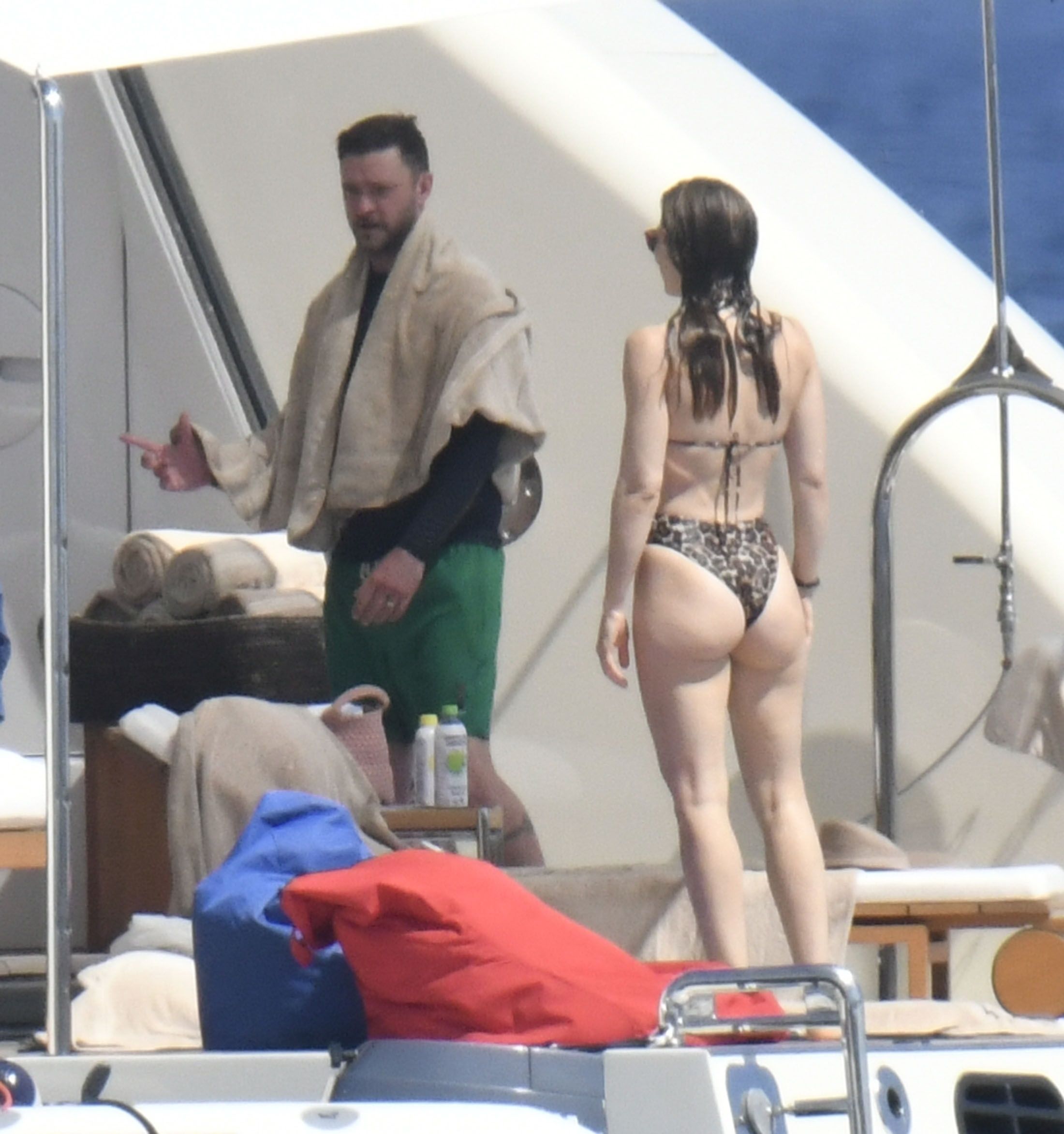 Jessica Biel Flaunts Butt In Bikini In Italy Yacht Vacay Photos