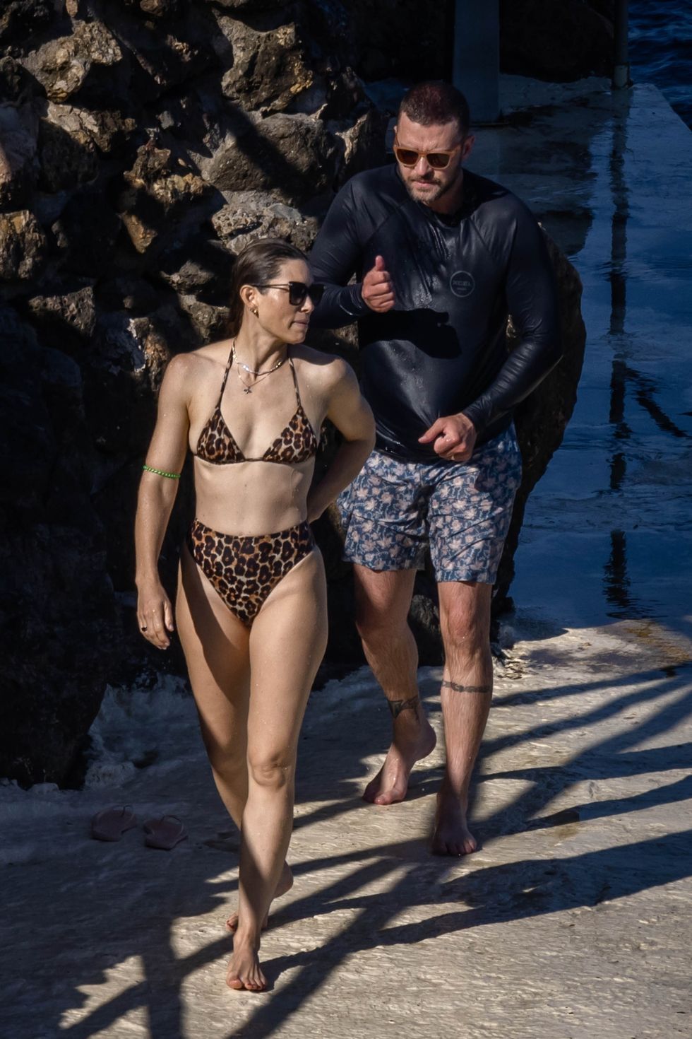 Jessica Biel And Justin Timberlake Kiss In The Ocean In Tuscany
