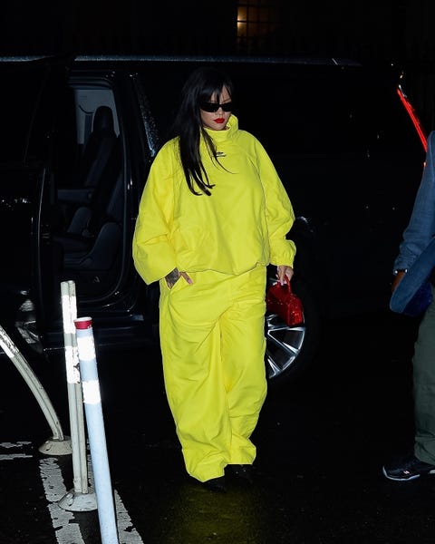 rihanna out at nobu