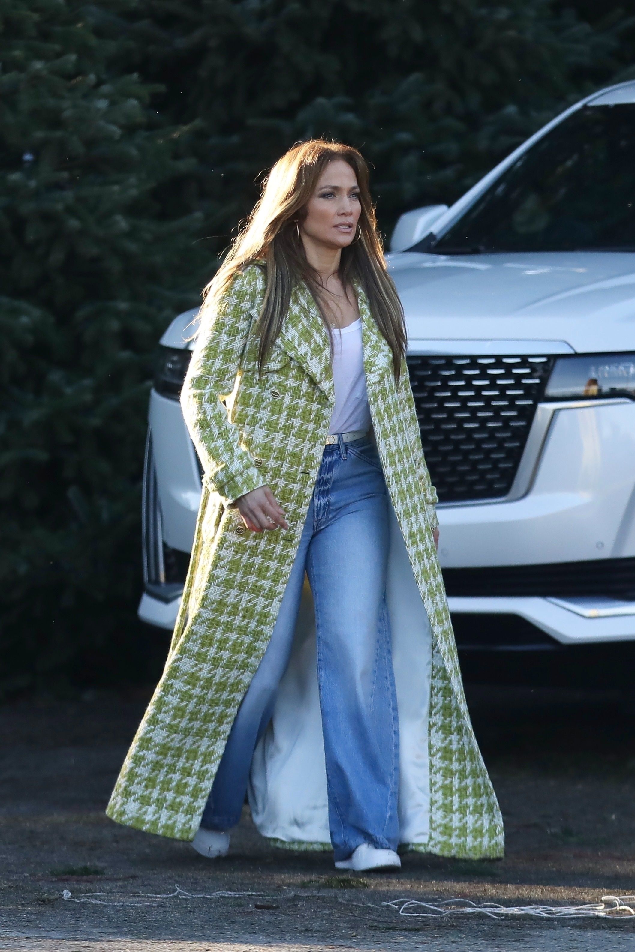 Jennifer Lopez Wears Lime Green Houndstooth Coat to Go Christmas