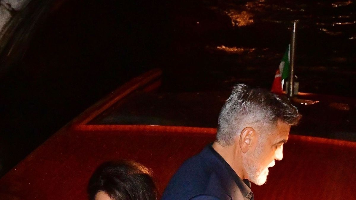 Amal Clooney Sports Ermanno Scervino in Venice – WWD