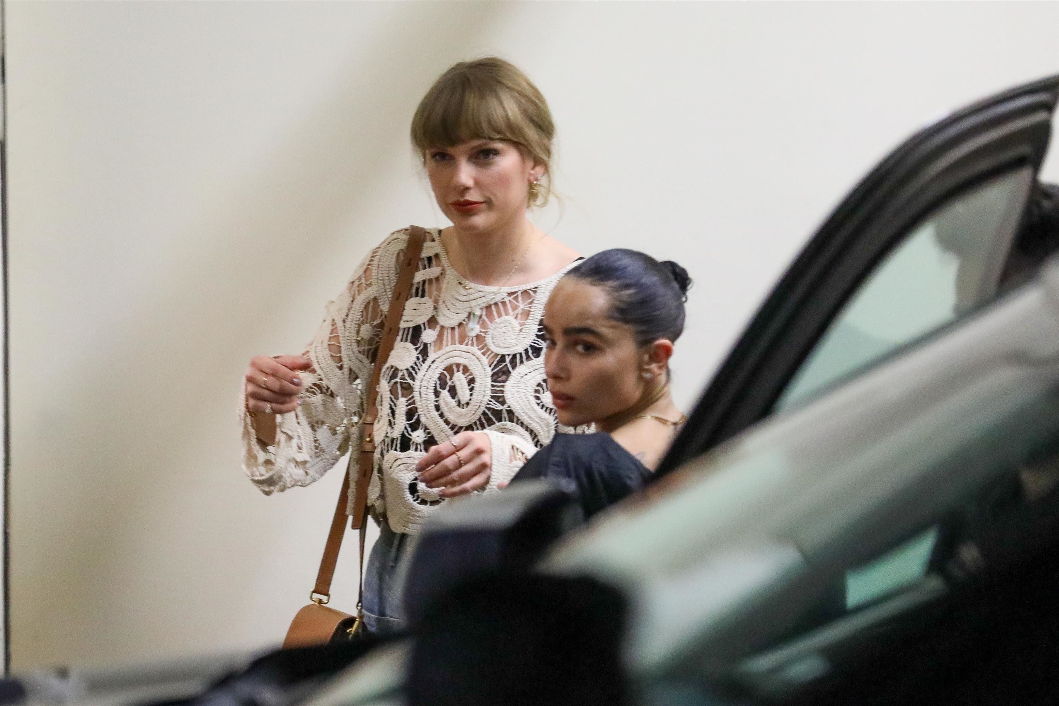 Taylor Swift Endorses the Sheer Trend at Dinner With Selena Gomez