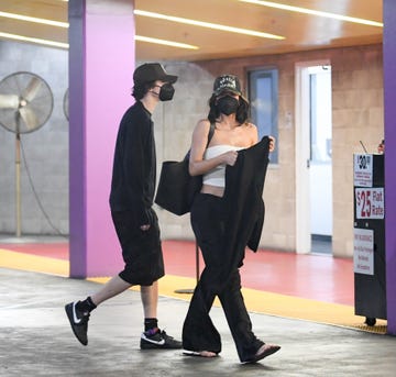 kylie and timothee wearing masks