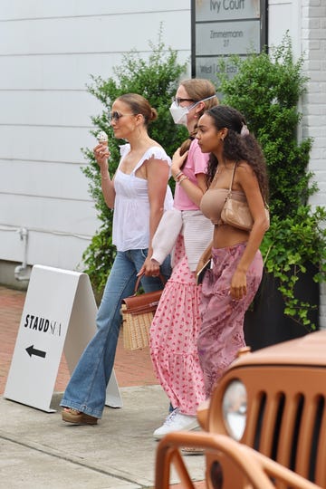 jennifer lopez in the hamptons on july 13, 2024 with violet affleck, 18, and friend