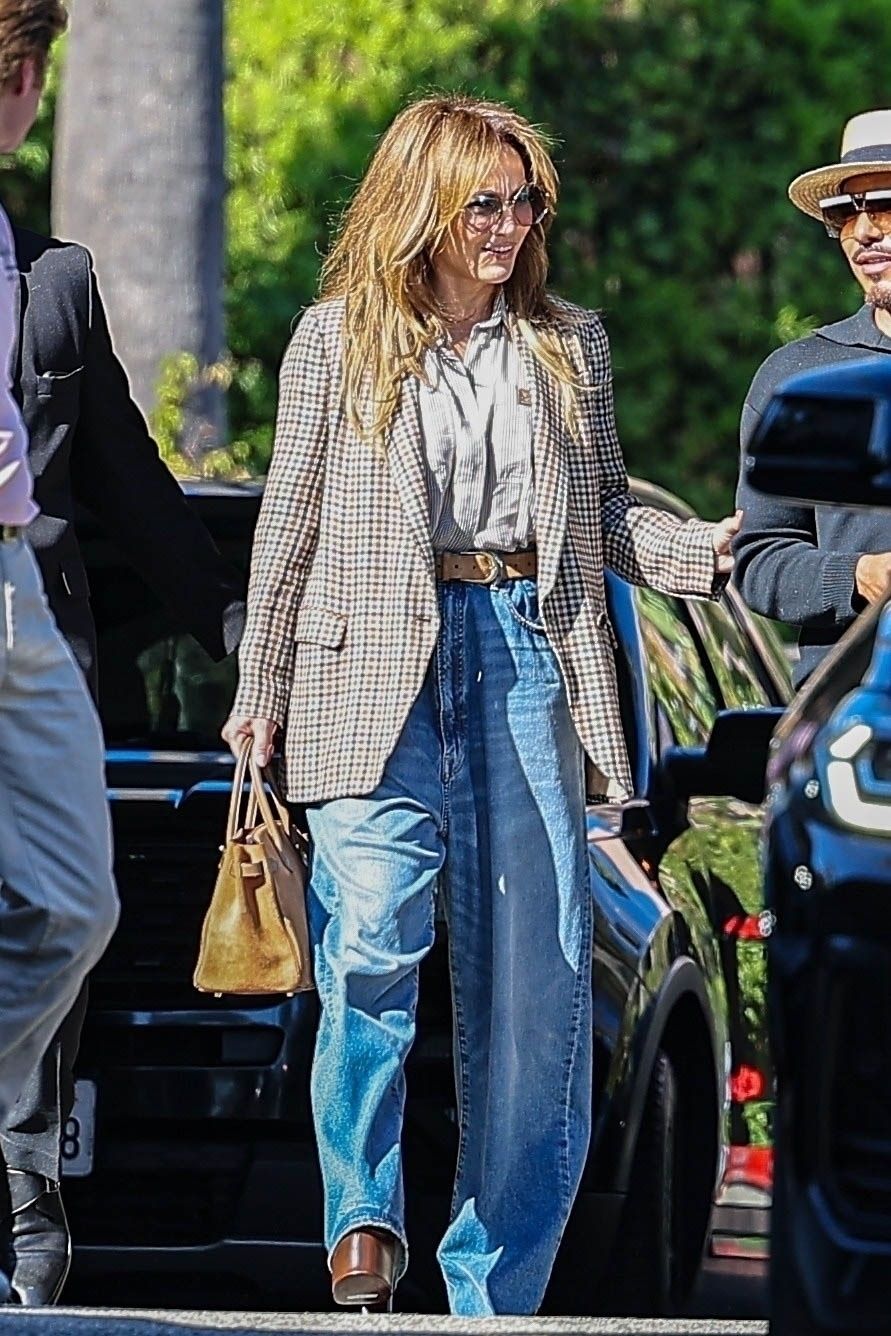 Jennifer Lopez Styles Her Extremely Baggy Jeans With a Birkin