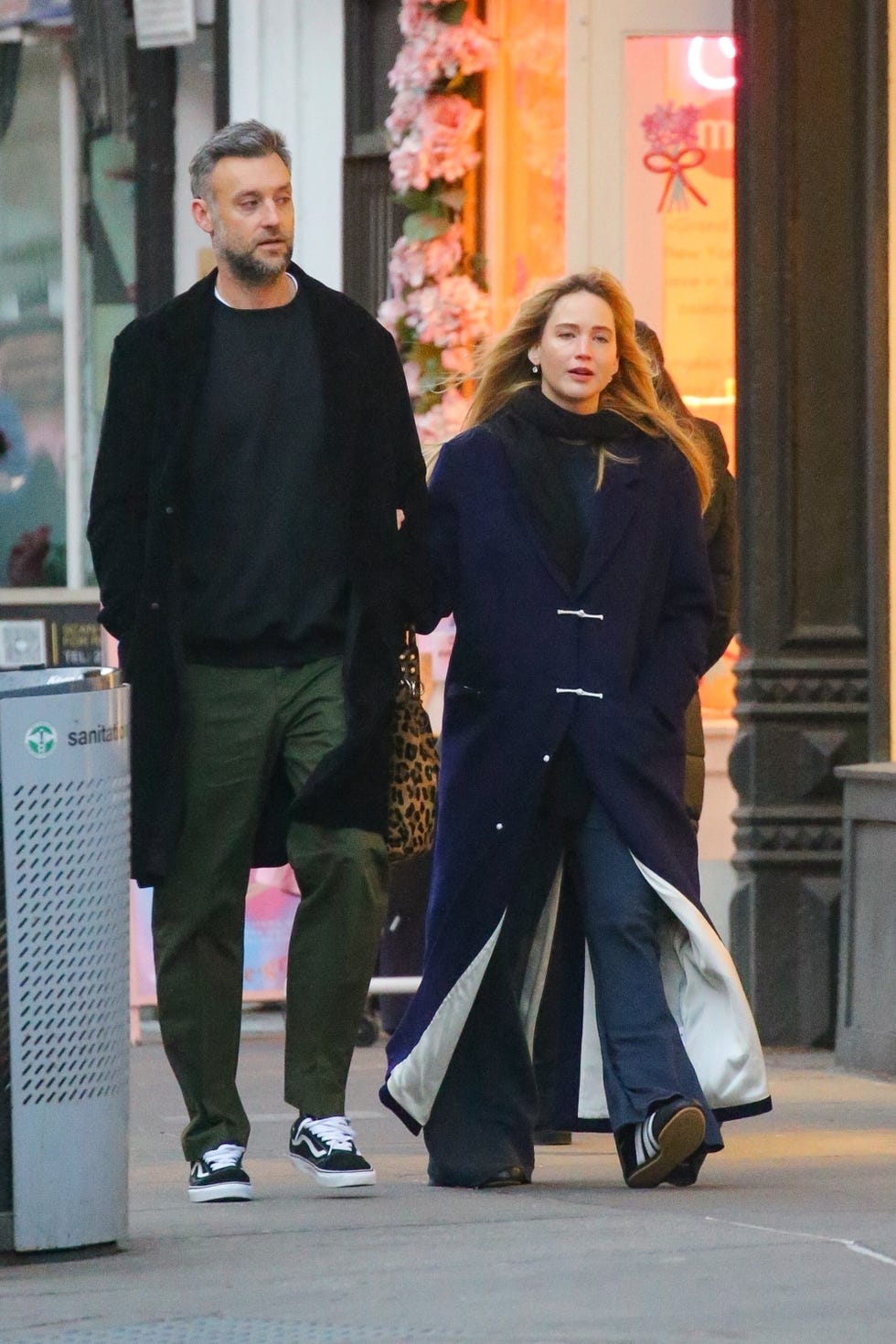 new york, ny *exclusive* jennifer lawrence steps out for the first time since giving birth to her second child with husband cooke maroney. the actress keeps a low profile while adjusting to life as a mother of two. **shot on 03/14/25** pictured: jennifer lawrence, cooke maroney backgrid usa 16 march 2025 usa: +1 310 798 9111 / usasales@backgrid.com uk: +44 208 344 2007 / uksales@backgrid.com *uk clients pictures containing children please pixelate face prior to publication*