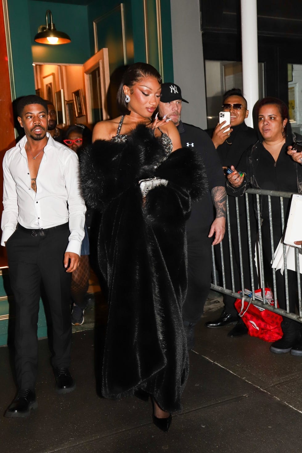 manhattan, ny megan thee stallion is spotted leaving a$ap rocky’s met gala after party in new york pictured: megan thee stallion backgrid usa 6 may 2025 usa: +1 310 798 9111 / usasales@backgrid.com uk: +44 208 344 2007 / uksales@backgrid.com *uk clients pictures containing children please pixelate face prior to publication*