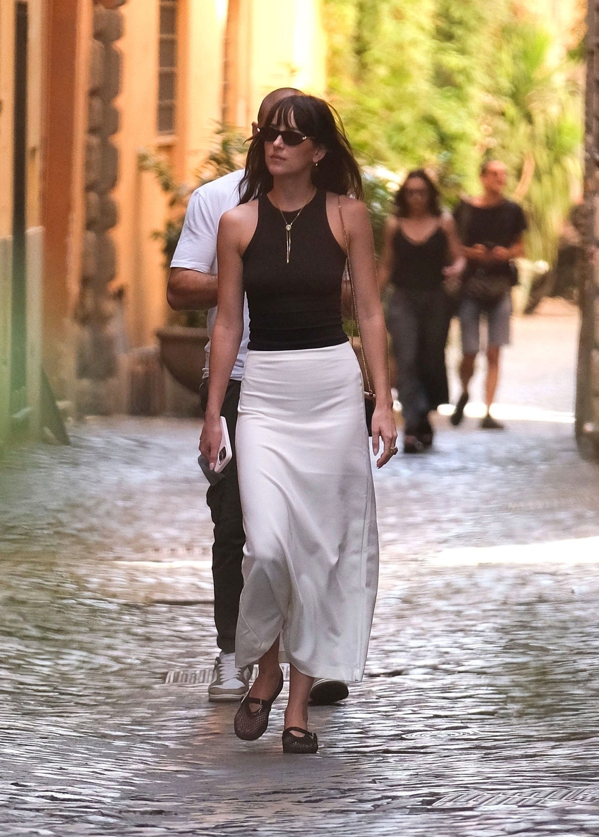 Dakota Johnson Tops Off a Minimalist Look With the Shoes Every Girl Wants