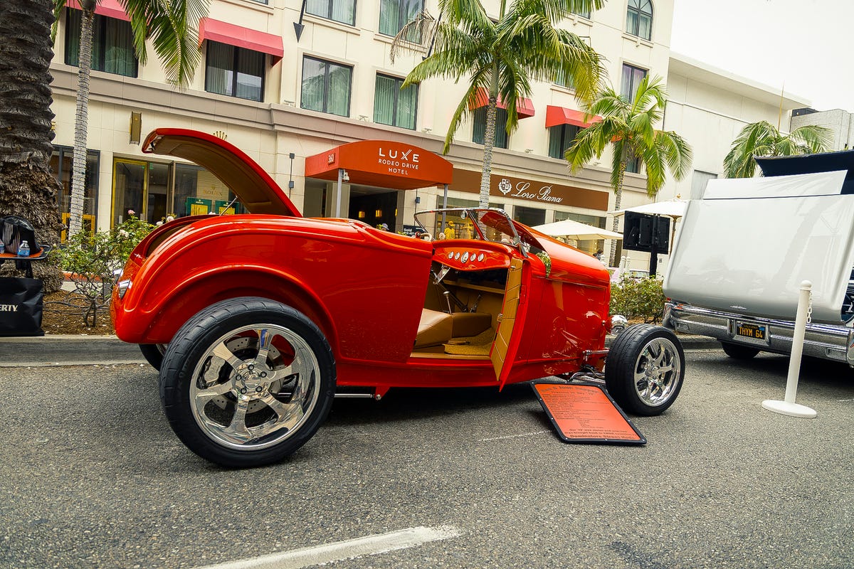 Rodeo Drive Hosts Coolest Cars on America’s Most Expensive Street