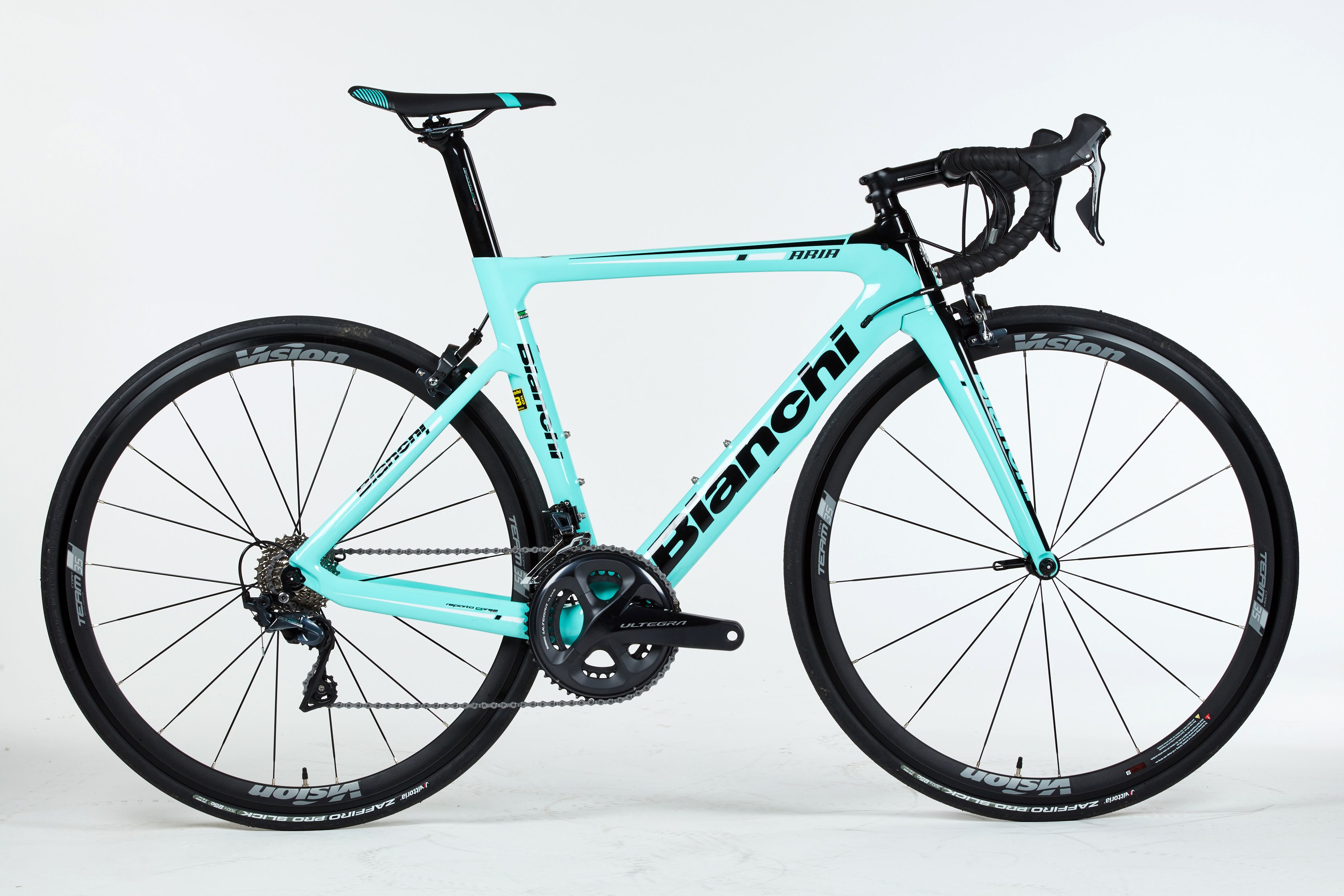 Bianchi Aria Ultegra - Italian Aero Road Bike for Less Money Bianchi Aria Ultegra - Italian Aero Road Bike for Less Money