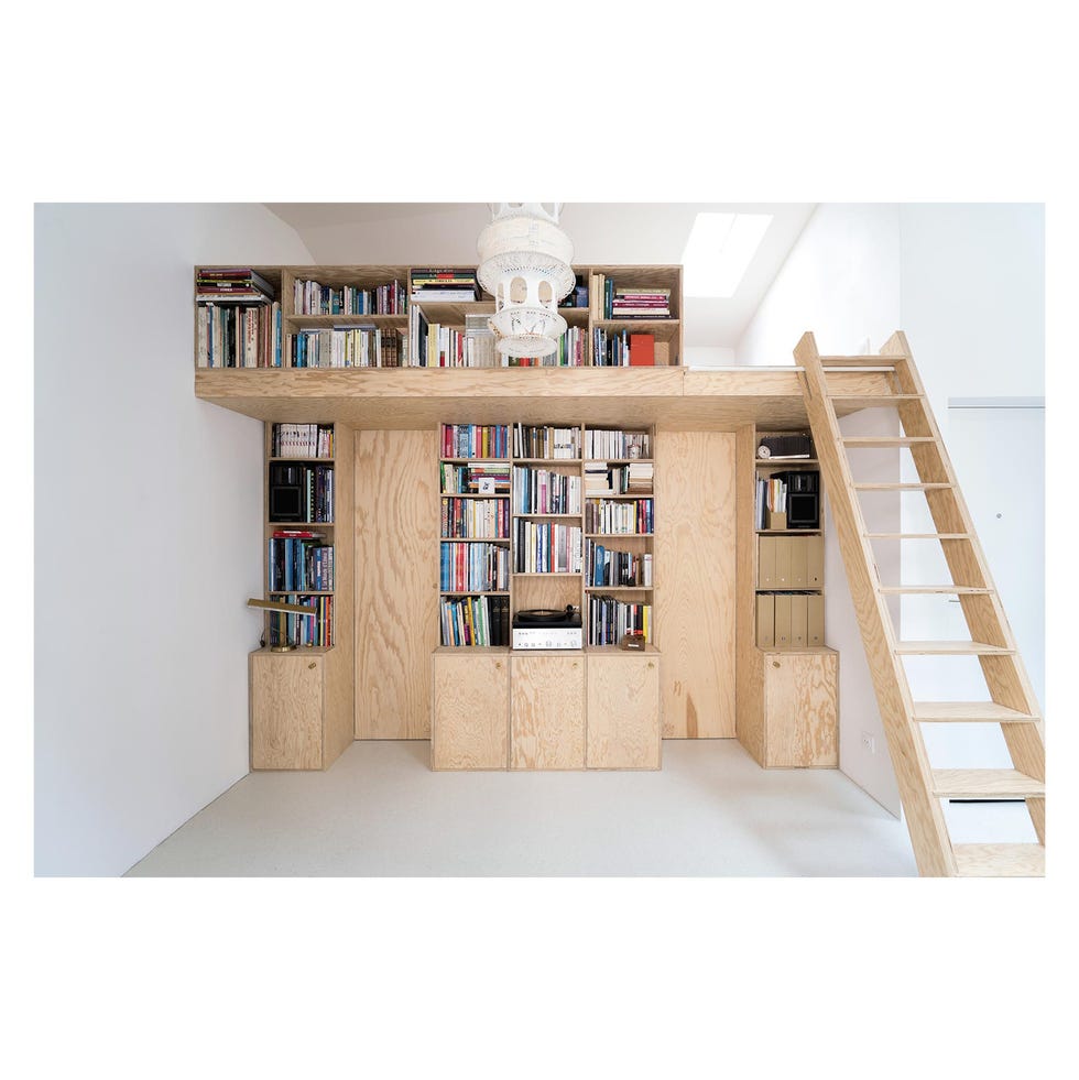 estudio 24m2 en parís, de biloba architecture, con dormitorio en altillo