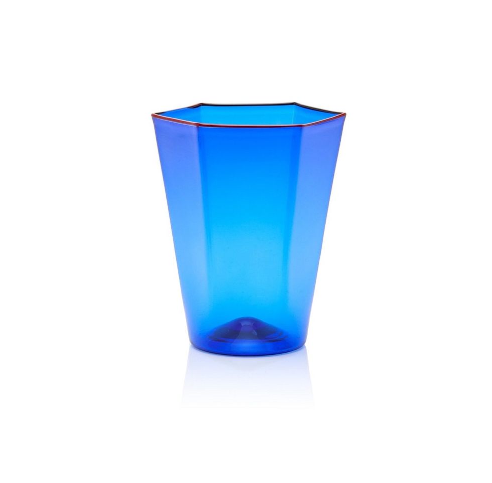 Bicchieri per l'acqua colorati: sette idee per la tavola