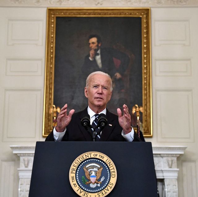 us president joe biden delivers remarks on plans to stop the spread of the delta variant and boost covid 19 vaccinations at the state dinning room of the white house, in washington, dc on september 9, 2021 photo by brendan smialowski  afp photo by brendan smialowskiafp via getty images