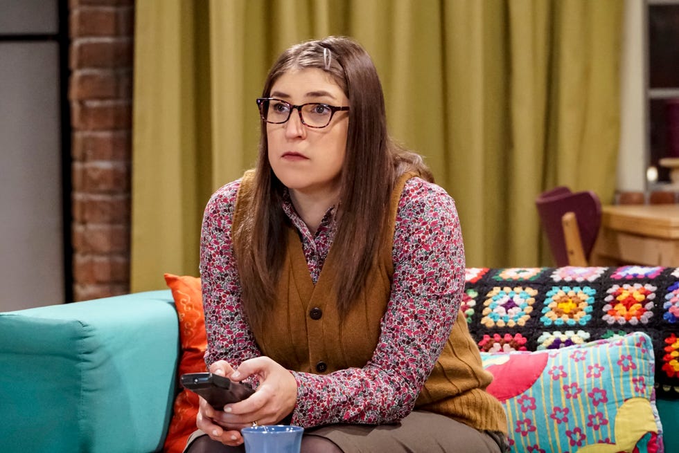 big bang theory cast mayim bialik substack instagram